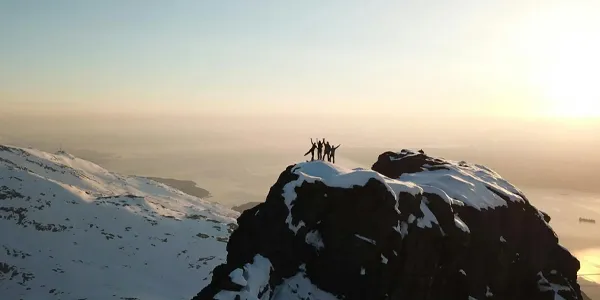 Táirgí ar fheabhas ar fad Ós rud é go bhfuil tú foirfe le haghaidh gach ócáid iontach